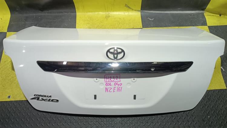 Крышка багажника Тойота Королла Аксио в Усть-Куте 103985