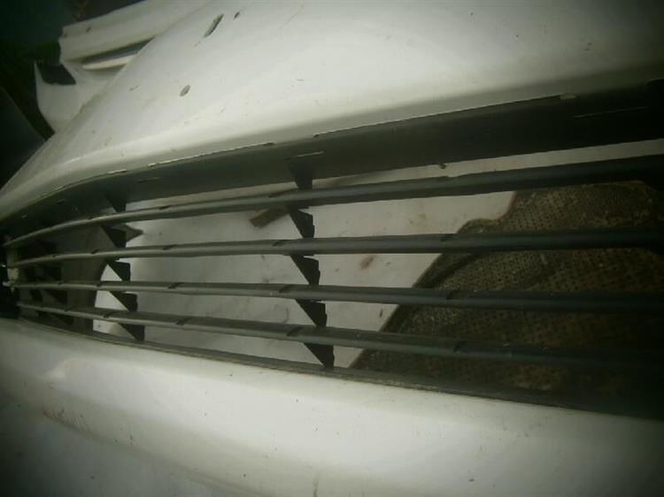 Решетка радиатора Тойота Приус в Усть-Куте 72767